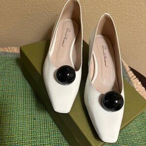 Daniele Ancarani Kitten Heel White Patent Leather Pumps Size 40 EU NEW in BOX